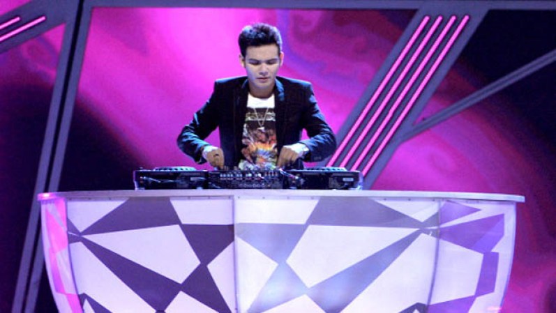 Alberto "DJ Otto", de 3BallMTY, roba suspiros mientras entretiene al mundo con sus combinaciones electrónicas.