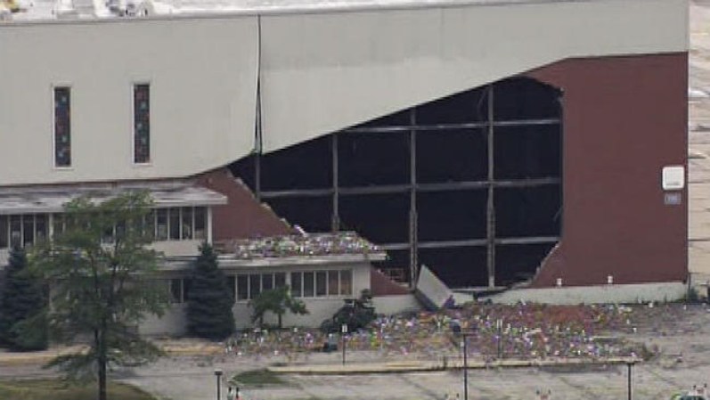 Julio 26 - Misterioso derrumbe en O’HareLa pared de un hangar se colapsó durante la madrugada, pero se desconocen las causas.