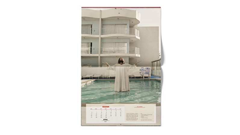 Calendario Estándar. Adquiérelo en standardhotels.com, $35.