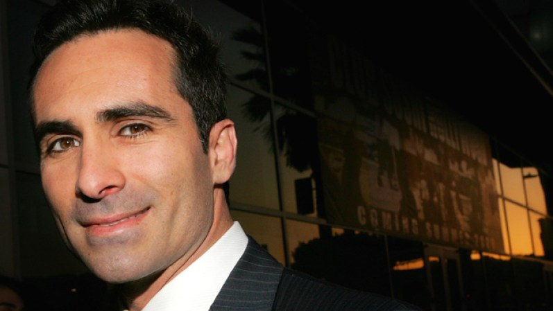 Nestor Carbonell. El actor de padres cubanos esta lleno de carisma y siempre luce bien.