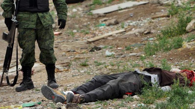 La violencia que ha ocasionado el narcotráfico en México suma, según organizaciones no gubernamentales, ya más de 60 mil muertos desde el 2006, cuando el Presidente Felipe Calderón asumió el poder.