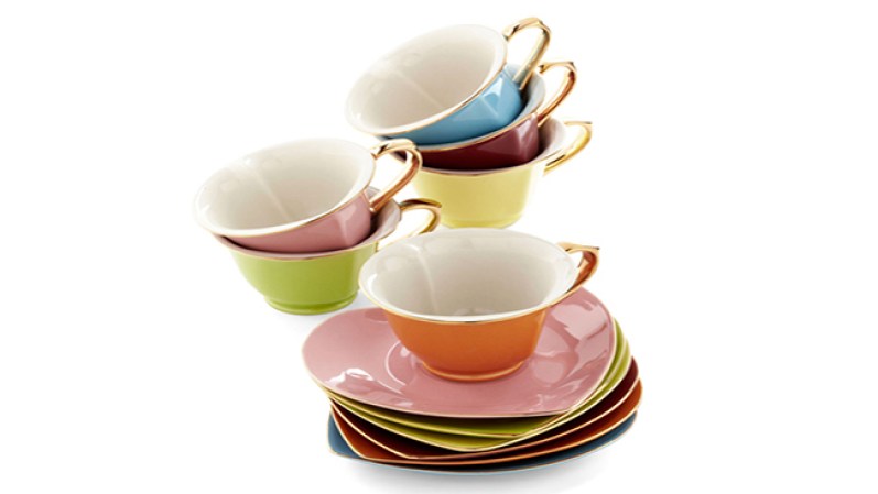 Una coloridas tacitas de te que pueden adornar cualquier mesa, son algo más que una dulce opción. Encuentralas en modcloth.com, $65.