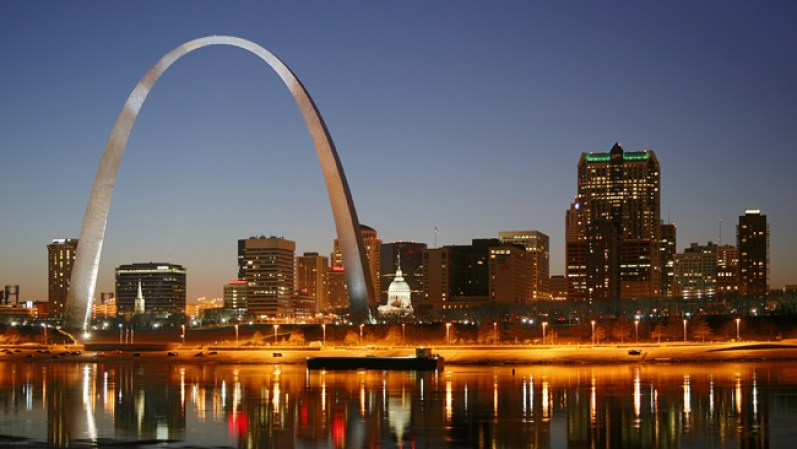 No. 18. St. Louis, Missouri. 28 carteros fueron mordidos en 2013.