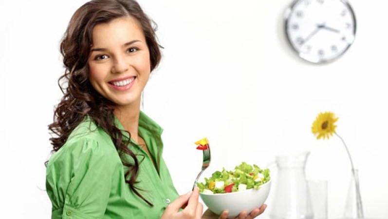 Descubre 10 alimentos que te ayudarán a aliviar los síntomas del periodo pre menstrual. ¡Aquí!