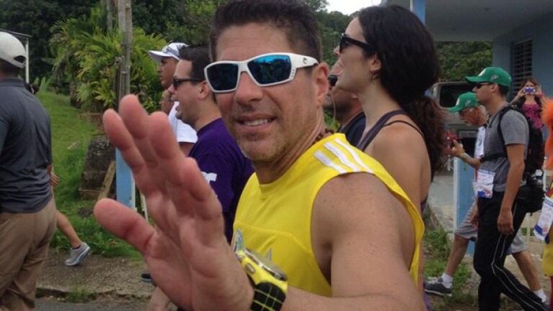 JUNIO, 2013: El animador Raymond Arrieta completa la 5ta edición de la caminata "Da vida caminando con Raymond”, a la que numerosos artistas se unieron para recaudar fondos para pacientes con cáncer. <br /><br /> Boricuas se unen a caminata por los pacientes de cáncer <br />