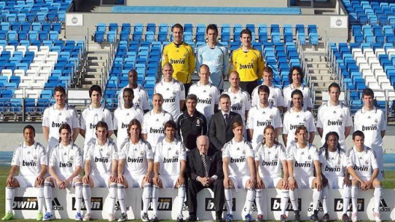 Un tercio del equipo de fútbol del Real Madrid podría ser comprado por 600 millones de dólares. Según datos de la revista Forbes del 2012, este equipo es el segundo más caro (Unos $1,970 millones) después del Manchester United ($2,318 millones).