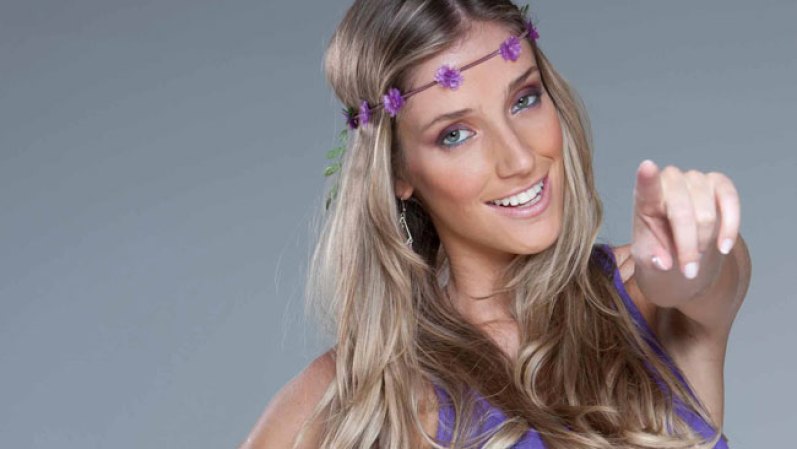 Mientras se desconoce si la bella reportera brasileña anda todavía o no con Gio, bien podría aspirar a ser una candidata a "novia" del Mundial.