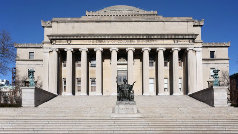 La matrícula y demás costos académicos durante un año para 10,000 estudiantes en la Universidad de Columbia, Nueva York, donde el costo por año es de $61,000.