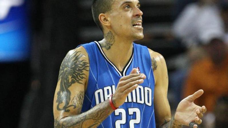 El jugador de basket Matt Barnes utiliza los tatuajes en su cuerpo para contar historias de su vida. Entre sus muchos grabados, lleva en su codo derecho la imagen de una telaraña.