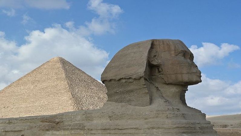 Pirámides de Giza, Egipto. ¡Su simple contemplación te dejará sin palabras! Las maravillosas pirámides sirvieron de necrópolis para los faraones y son el mayor ícono del Antiguo Egipto. Es un sitio místico por excelencia para el mundo entero