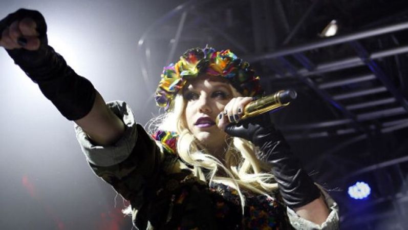 El evento presenta a grandes artistas que dan shows imperdibles. Este año, es el turno de Ke$ha, quien se presume cantará su hit "C´mon"