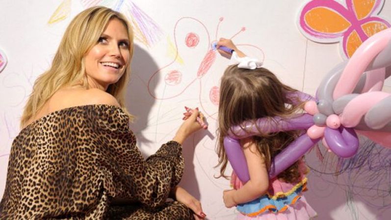 ¿Otra SÚPER MAMÁ DE GÉMINIS? ¡Heidi Klum! Tu signo está regido por Mercurio, planeta de la comunicación, por eso eres súper habladora y te encanta conversar con tus hijos ¡No te ofendas si ellos por momentos no tienen ganas!