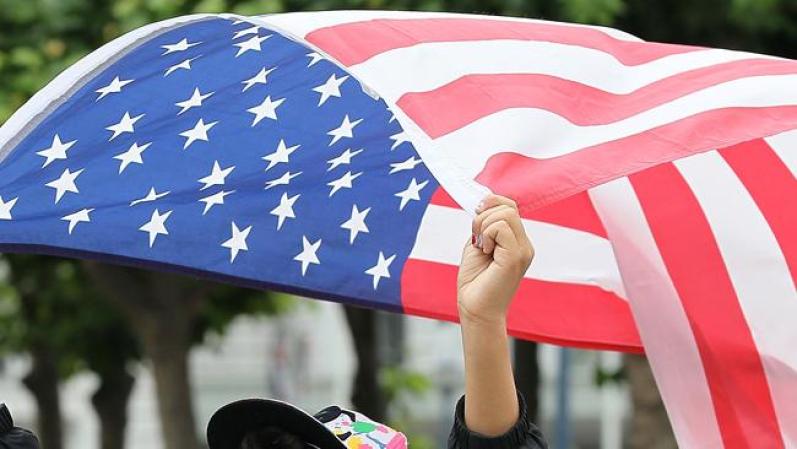 Averigua cuáles son tus opciones si quisieras quedarte o venir a vivir a los Estados Unidos.