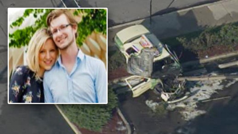 Agosto 15 - Identifican víctima de choqueUn hombre de 31 años de edad de Chicago murió la mañana del martes cuando fue impactado por un taxi fuera que se estrelló contra un poste de luz y luego se volcó cuatro veces.