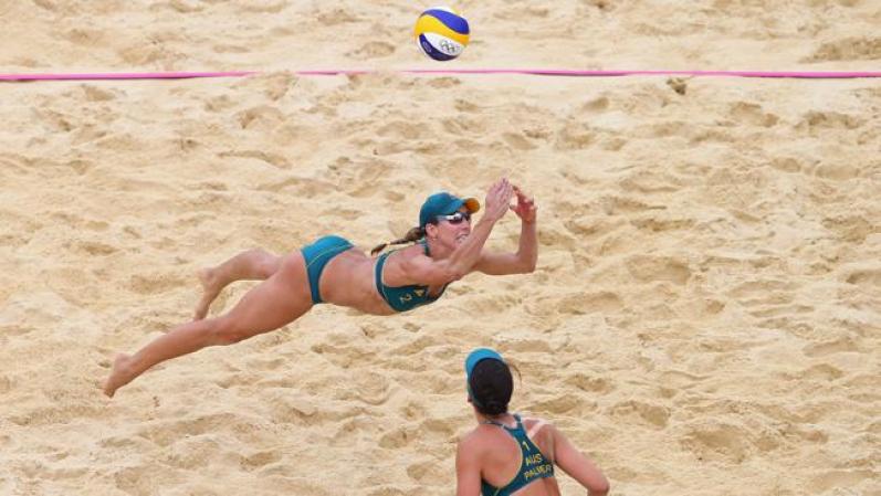 El par australiano, Natalie Cook y Tamsim Hinchley compiten en el grupo C, junto a Estados Unidos, República Checa y Austria.