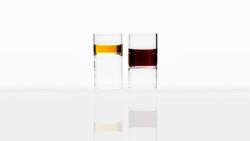 Estos vasos pueden hacer que la velada sea inolvidable. Disponible en ahalife.com, $67.