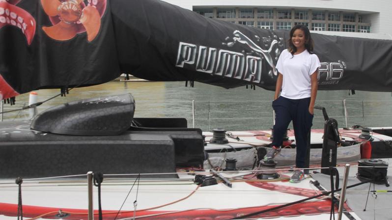 Gabrielle Union visita la PUMA Volvo Ocean Race 2011-12 en el Bicentennial Park de Miami, Florida.