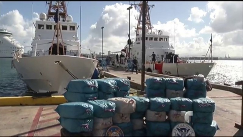 SEPTIEMBRE, 2013: Realizan más de 300 arrestos e incautan 170 armas en un operativo llevado a cabo por autoridades federales y de la isla para atacar organizaciones criminales. <br /><br /> Arrestos masivos en operativo <br />