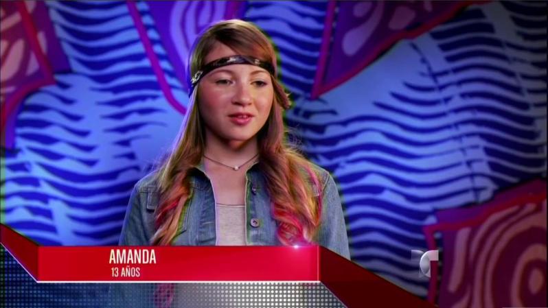 Amanda, de 13 años, vino de “la isla del encanto”, Puerto Rico, para cantar “Rascacielos”. Prince Royce se sintió cautivado por su voz, y si bien los otros coaches se voltearon, la jovencita eligió al guapísimo cantante, que sumó la primera voz para su “team” en la noche.