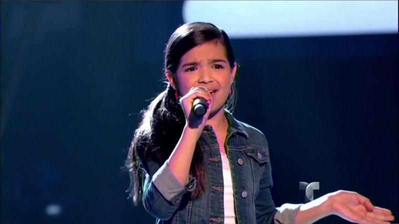 Alejandra Gallardo de Los Ángeles, fue un caso único en La Voz Kids. Cantó un tema de Rocio Durcal, ninguno de los coaches giró su silla pero al final se arrepintieron y le pidieron perdón.