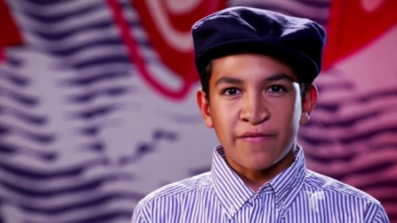 Hugo de 13 años Ontario, California cantó su versión de "Nada es para siempre", de Luis Fonsi. Los tres coaches adoraron su interpretación, pero él único que volteó su silla fue Roberto Tapia y sumó a este gran talento a su equipo