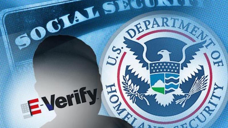 Obligan el uso de E-verify