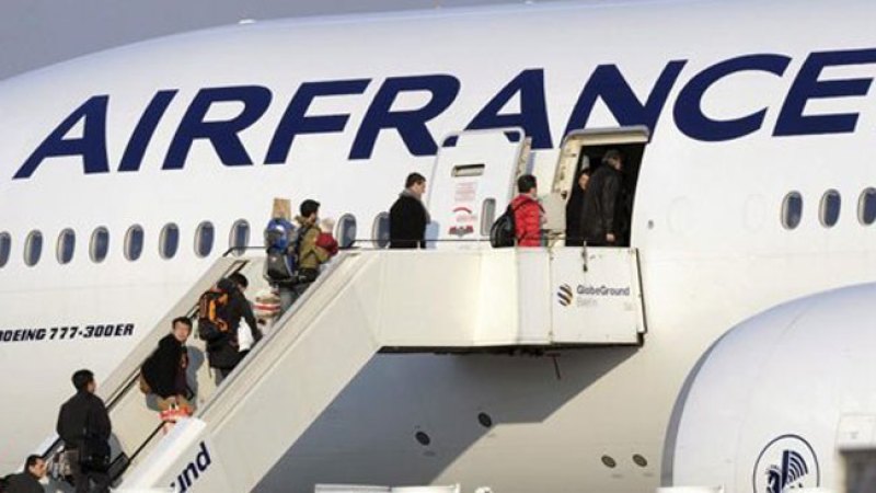 Encuentran 1.3 T de cocaína en avión