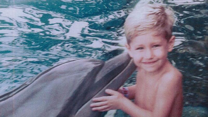 Localizan a niño tras robo de automóvil