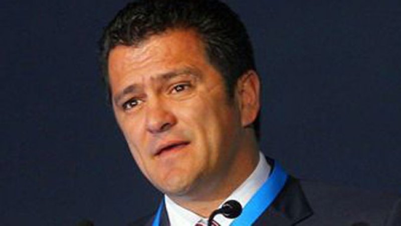 Carlos Hermosillo llega a Telemundo