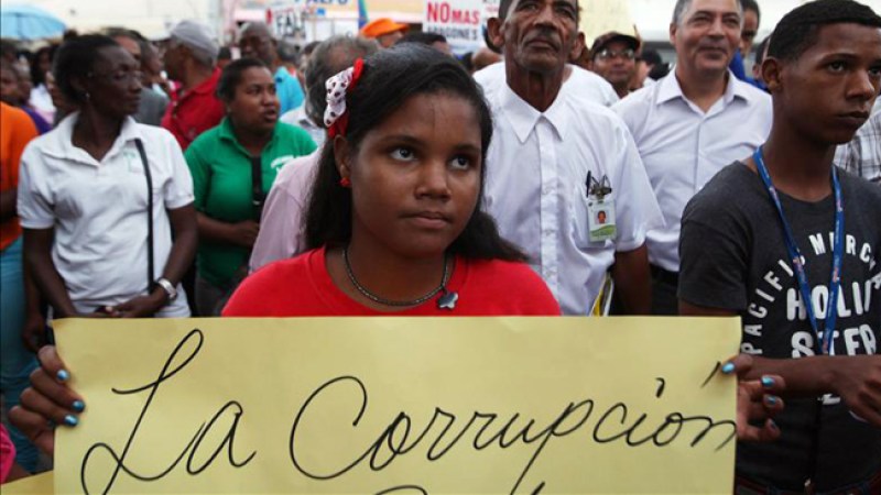 Dominicanos "Dao al diablo" con Danilo