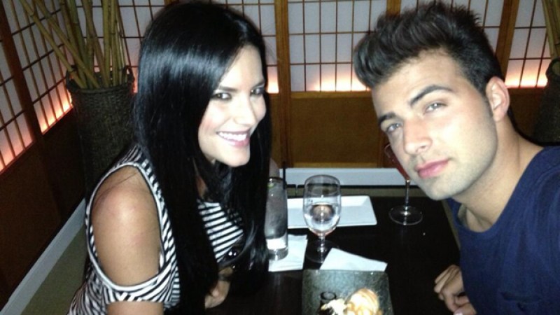 Gaby Espino sin poder evitar los celos