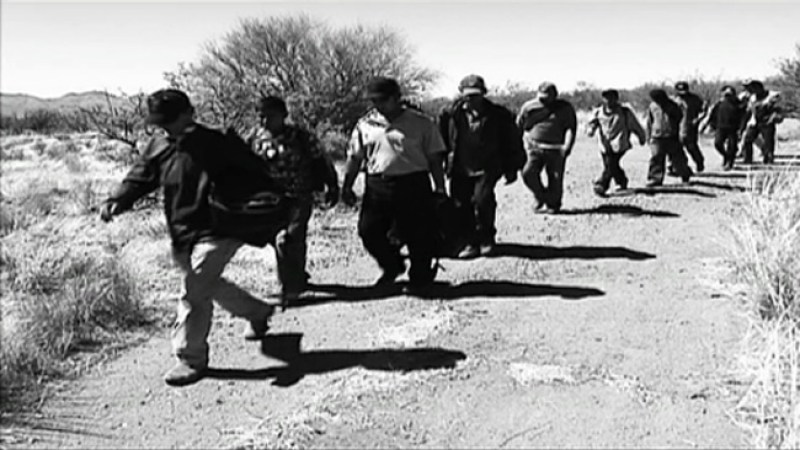 Acusan a mujer de fraude a inmigrantes