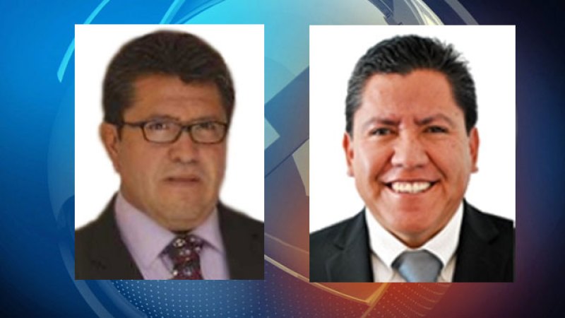 A la izquierda se ve al diputado Ricardo Monreal, a la derecha al senador David Monreal.