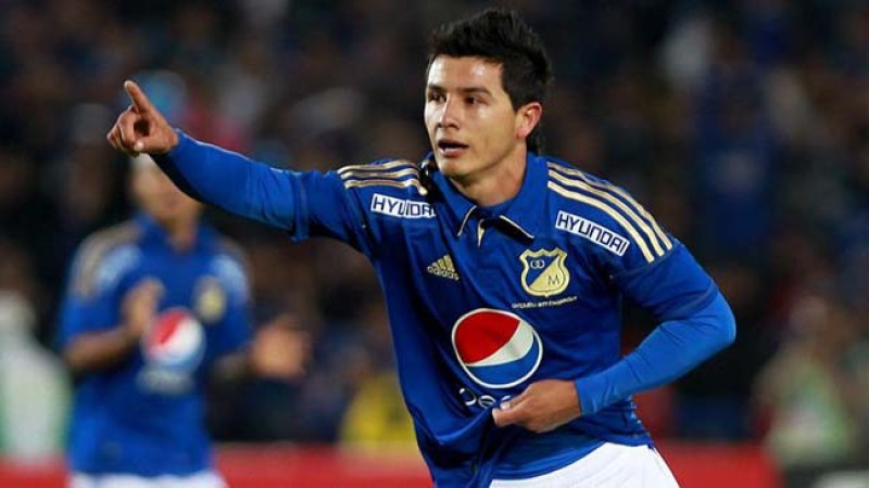 En la imagen, el jugador de Millonarios de Colombia Omar Vásquez celebra su gol ante Guaraní de Paraguay el 19 de septiembre de 2012, durante su partido por la segunda ronda de la Copa Sudamericana de Fútbol, jugado en el estadio El Campín de Bogotá.