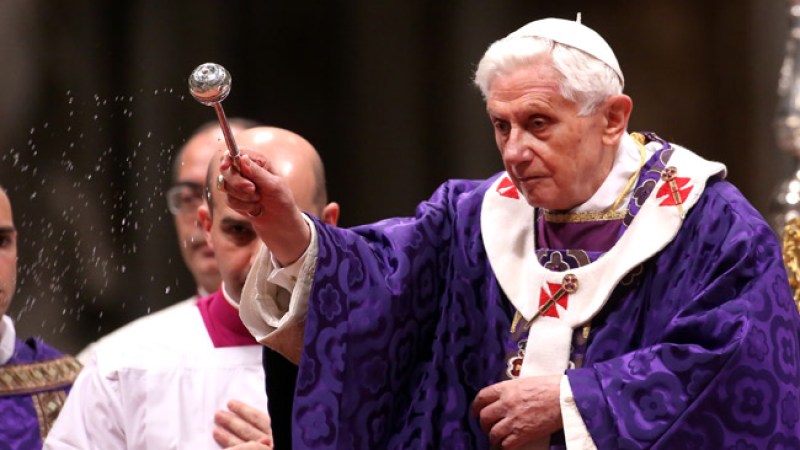 El papa sufrió accidente en su visita a México