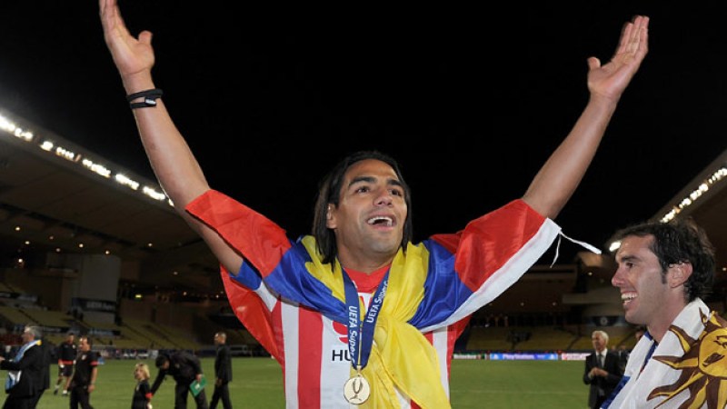 El goleador del Atlético, un auténtico ídolo en su país y también en España, invitó a sus compatriotas a vestir la camiseta de la selección colombiana.