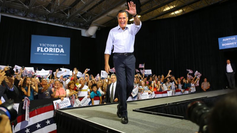 Romney aseguró el miércoles que si gana las elecciones no realizará deportaciones masivas ni redadas, y que en cambio promoverá una solución permanente al tema de la inmigración.