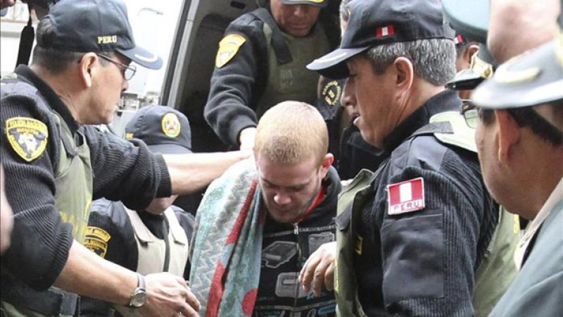 Joran Van der Sloot bajo custodia.