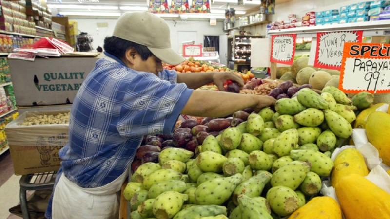 Firman acuerdo para proteger a trabajadores