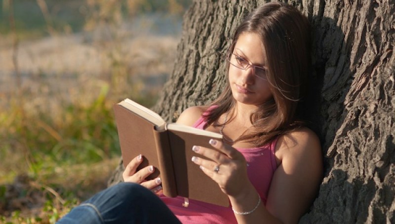 Las mujeres que pasan tiempo en exteriores, ya sea disfrutando de un bello paisaje o haciendo su jardín tienden a tener una mejor autoimagen de sí mismas.