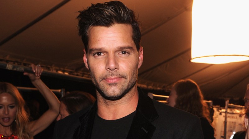 A través de Twitter, Ricky Martin se declaró "en shock" por la noticia y deseó "mucha paz para su familia".<br /><br /> Envía tus condolencias aquí<br />