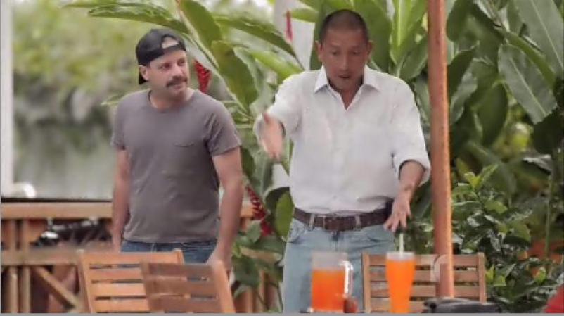 Jorge intenta explicarle al "Patrón" que todo es una confusión.