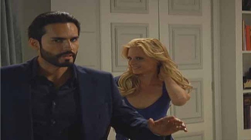 Tras una fuerte discusión, Ignacia decide salir de la ciudad y es ahí cuando conoce a Pedro.