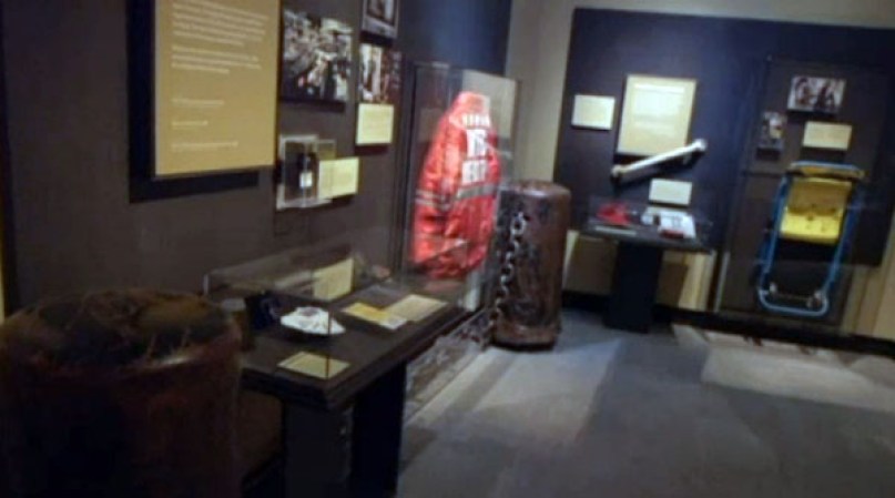 Presentan el museo de la Memoria, que rinde tributo a las víctimas de los atentados del 11 de septiembre de 2001. El mismo está ubicado en el sótano de lo que fuera el World Trade Center 1, en Nueva York.