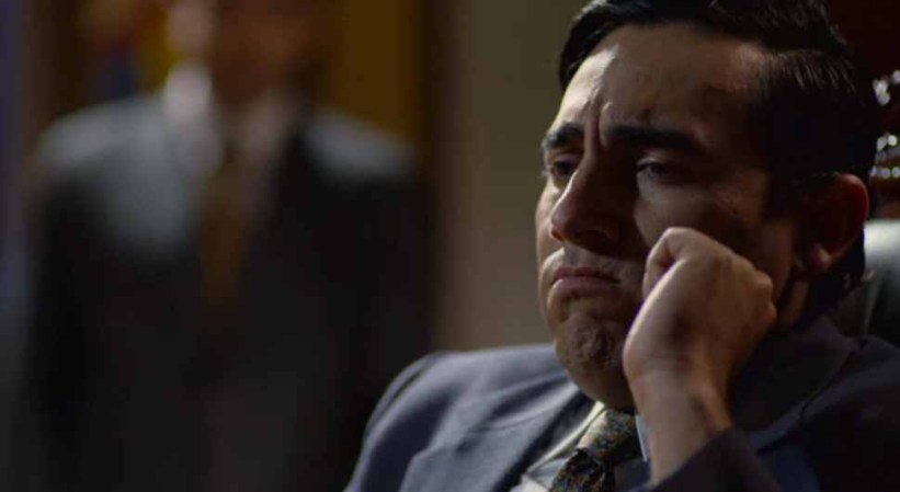 Le dan la noticia al presidente Gaviria de que Escobar y su gente se han fugado.