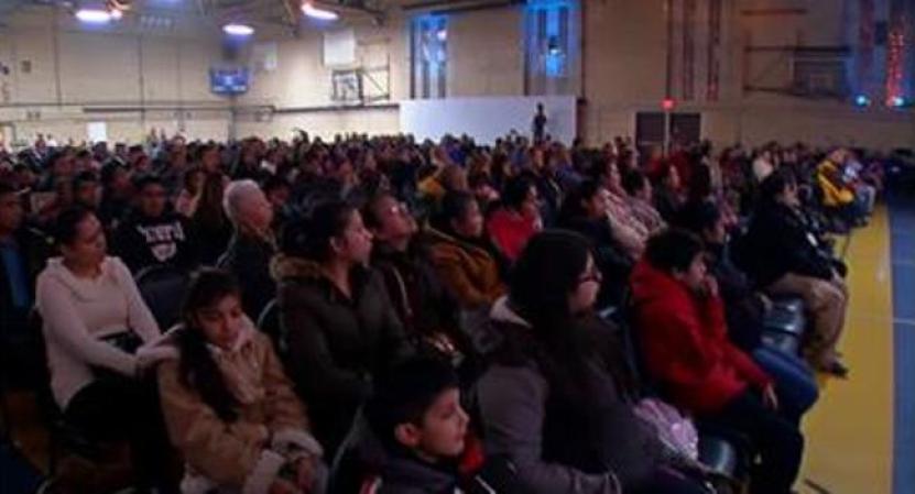 DES PLAINES, Illinois. Miles de fieles acuden cada 12 de diciembre al Cerrito del Tepeyac en Des Plaines para venerar a la Virgen de Guadalupe en su día.