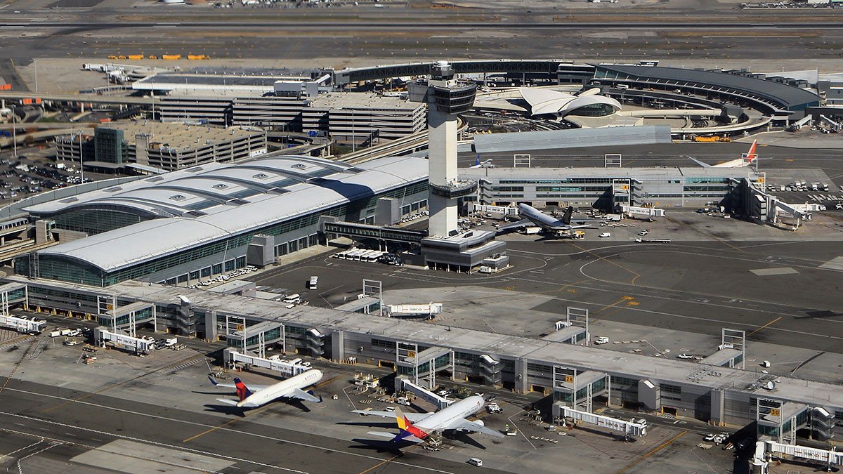 Cientos de vuelos retrasados en el aeropuerto JFK tras fuga de agua – Telemundo Chicago - Vimarsana News