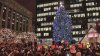 ¿Quieres llenarte del espíritu navideño? Estas iluminaciones de árboles de Navidad en el área de Chicago son para ti