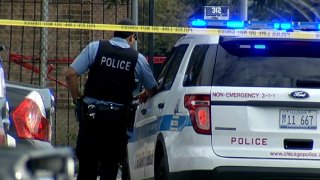 chicago police shooting violence 0827