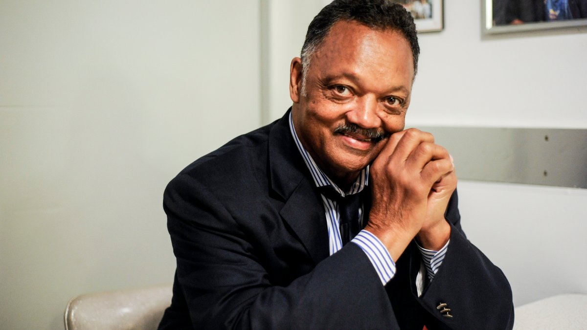 Reverendo Jesse Jackson continua recuperarse tras contraer COVID-19 - Vimarsana News